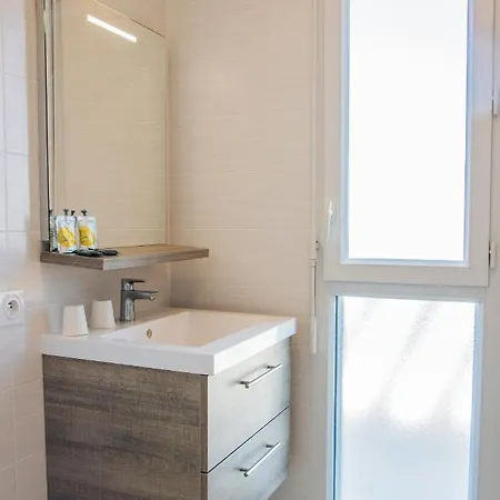 Twenty Business Flats Trigone Hotel