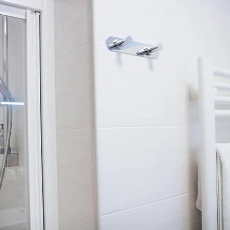 Hotel Twenty Business Flats Trigone