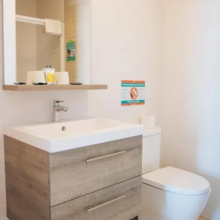 Twenty Business Flats Trigone 3* Nîmes