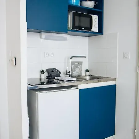 Hotel Twenty Business Flats Trigone 3*