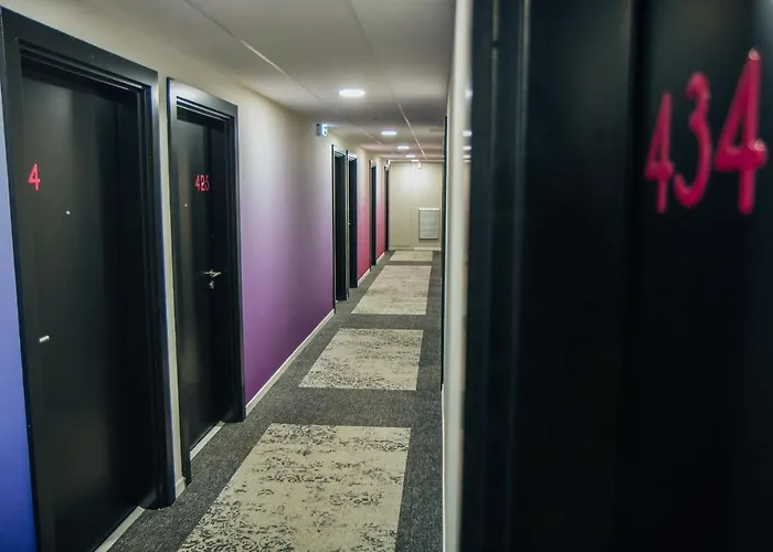 Twenty Business Flats Trigone Szálloda