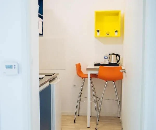 Szálloda Twenty Business Flats Trigone