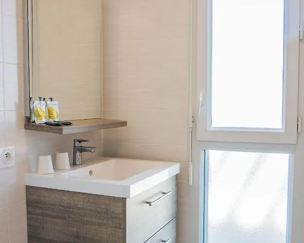 Twenty Business Flats Trigone Szálloda