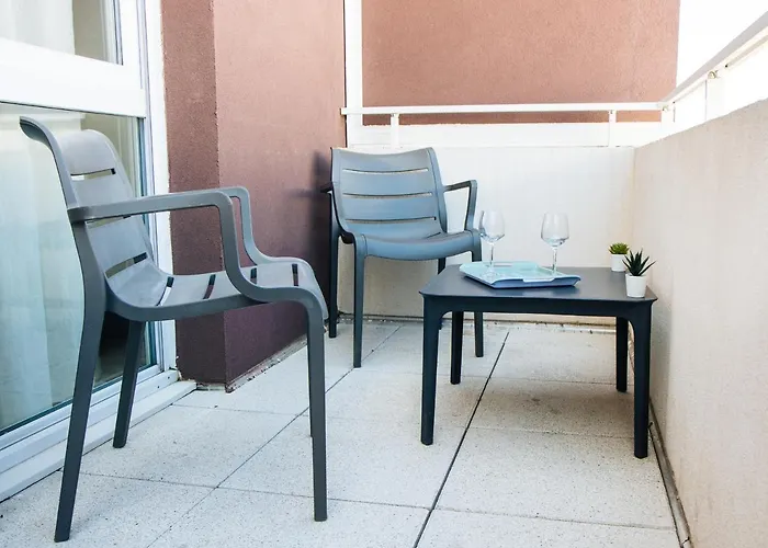 Twenty Business Flats Trigone 3*